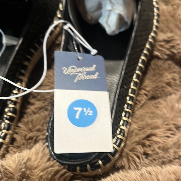 Universal Thread-Black Woven Slip-On Shoes size 7.5 - Picture 6 of 7